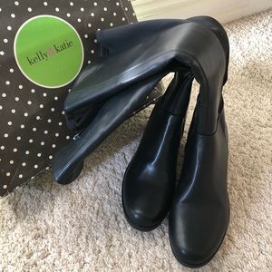 Kelly &katie boots size 6